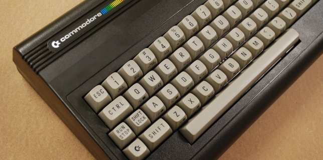 17_crop_644x320_Commodore16_017