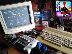 Load in corso del file creato da cassetta "GHOST.TAP". Tutto procede bene, musica e immagini regolari. Notate il datassette aperto. E' la Princess che sta caricando il file!